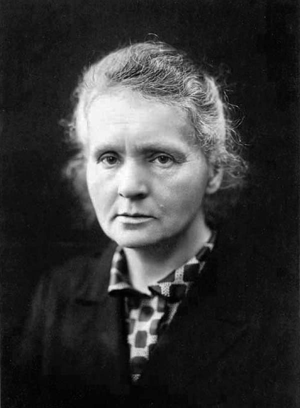 Retrato em preto e branco de Marie Curie
