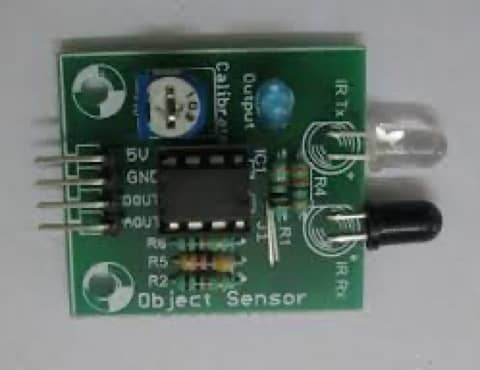 Foto: Sensor infravermelho (TCRT5000)
