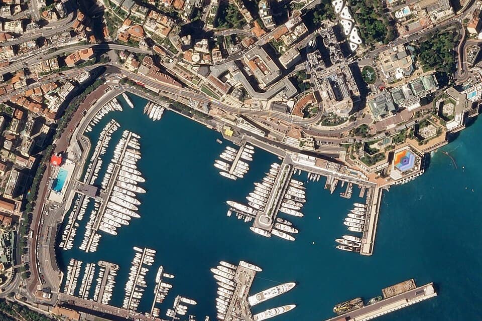 Vista de satélite do circuito de rua de Mônaco