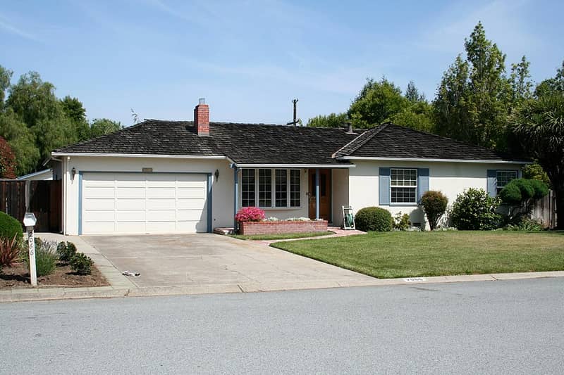 A casa da família Jobs em Los Altos, na Califórnia. Na garagem nasceu a Apple.